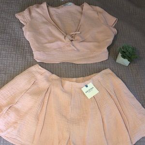 Women’s XL Arizona Crop Tied Blouse/ Skort Set